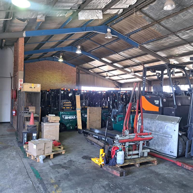 To Let commercial Property for Rent in Deal Party Eastern Cape